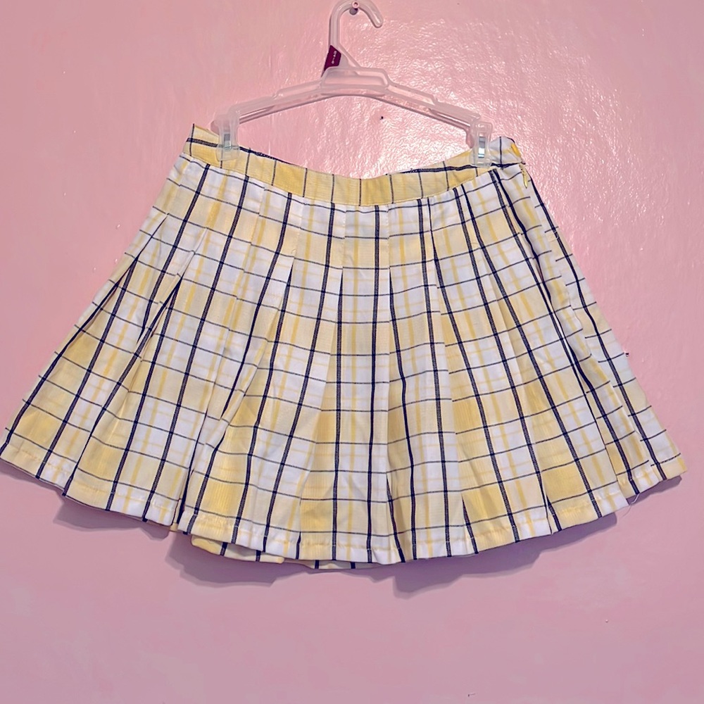 Yellow pleated skirt, Large